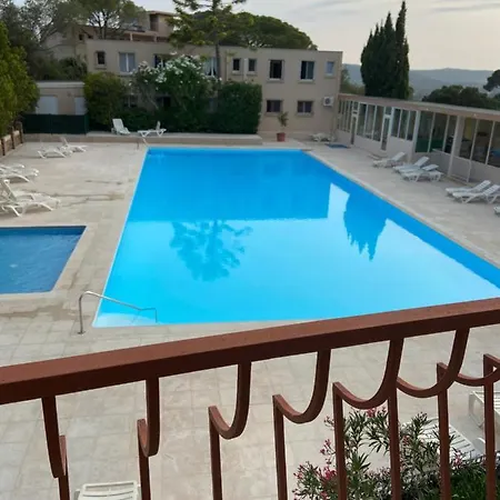 Cotepiscine Apartment