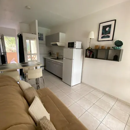 Cotepiscine Apartment